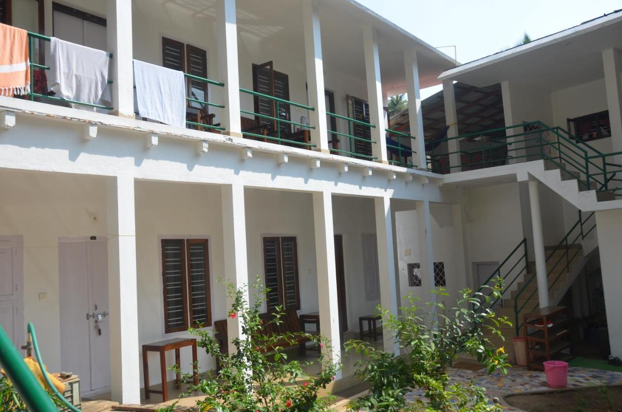 Arya Homestay Bougain Villa Gokarna (Karnataka) Exterior foto