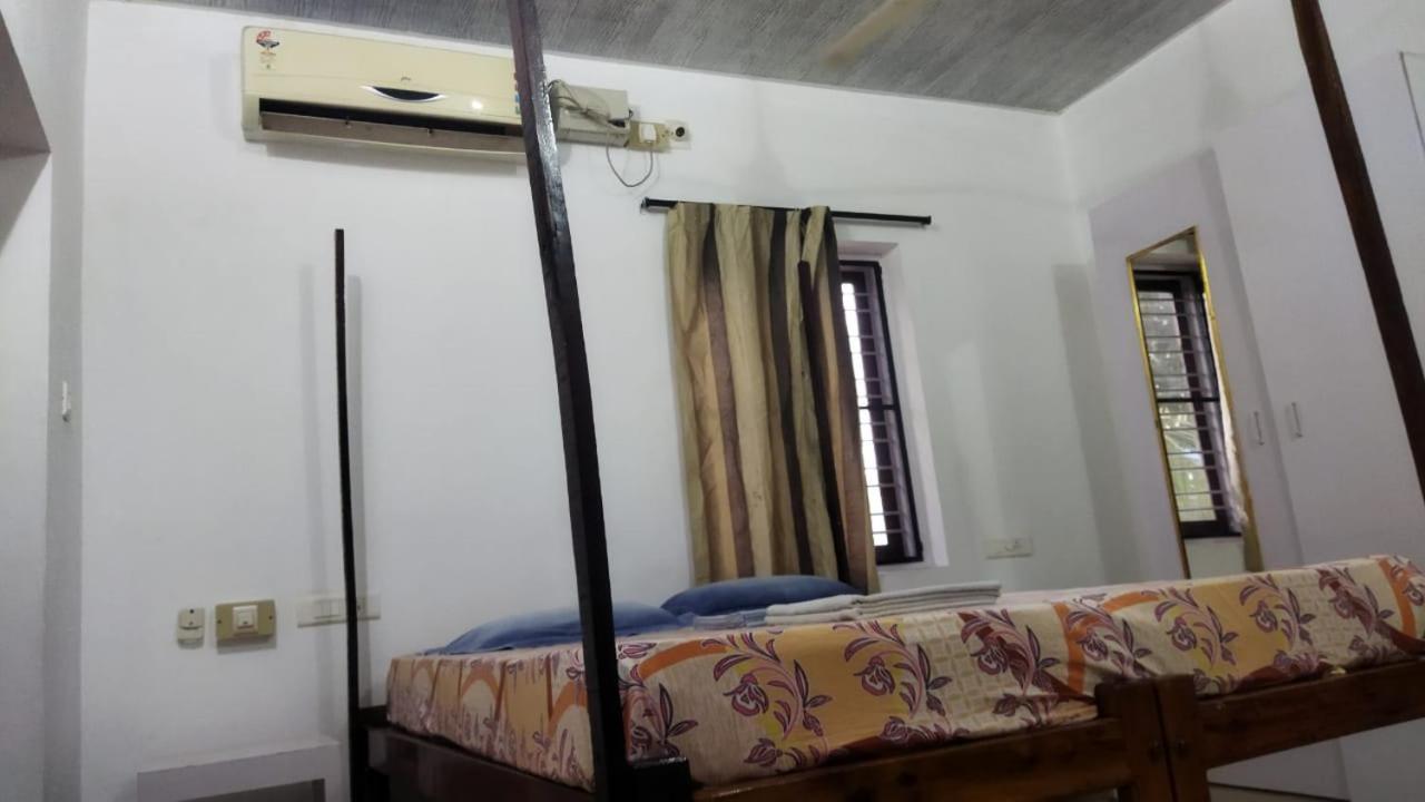 Arya Homestay Bougain Villa Gokarna (Karnataka) Exterior foto